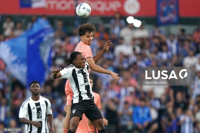 O FC Porto apurou-se hoje para a quarta eliminatória da Taça de Portugal de futebol, ao derrotar o Celoricense, do Campeonato de Portugal, por 4-0, com um ‘hat-trick’ de Samu, em jogo da terceira ronda.