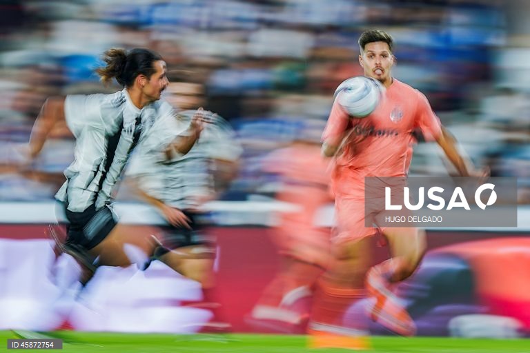 O FC Porto apurou-se hoje para a quarta eliminatória da Taça de Portugal de futebol, ao derrotar o Celoricense, do Campeonato de Portugal, por 4-0, com um ‘hat-trick’ de Samu, em jogo da terceira ronda.