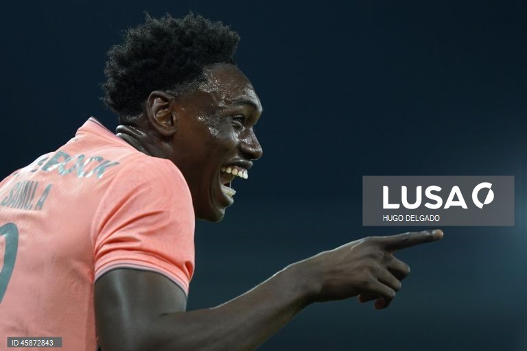 O FC Porto apurou-se hoje para a quarta eliminatória da Taça de Portugal de futebol, ao derrotar o Celoricense, do Campeonato de Portugal, por 4-0, com um ‘hat-trick’ de Samu, em jogo da terceira ronda.