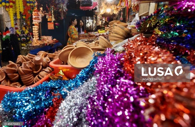 Bangalore: Preparações para o festival Diwali.