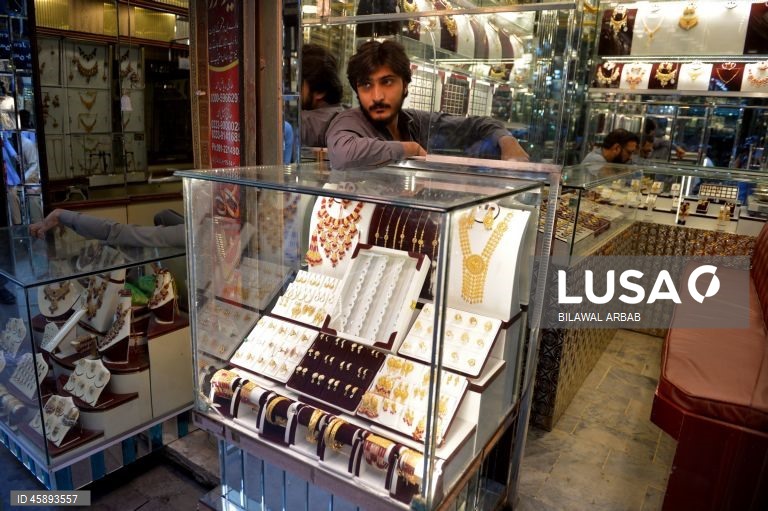 Paquistão: Ourives em Peshawar.
