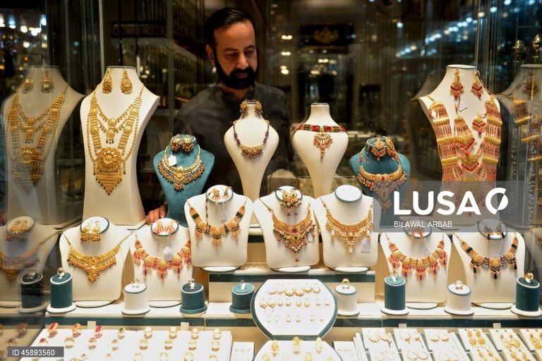 Paquistão: Ourives em Peshawar.