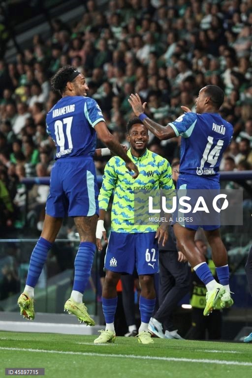 O Sporting venceu ao Marselha, por 2-1, na terceira jornada da fase de liga da Liga dos Campeões de futebol, numa partida em que os anfitriões deram a volta ao resultado com os franceses reduzidos a 10.
