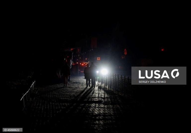 Ucrânia corta eletricidade após bombardeio russo na noite anterior