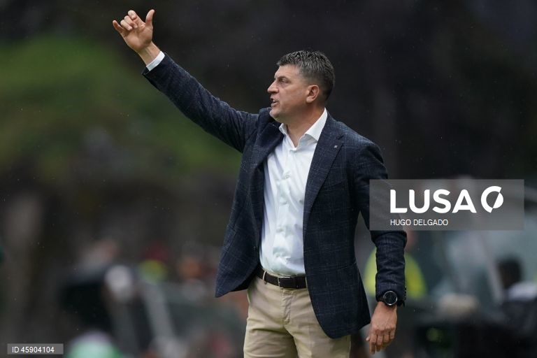 O Sporting de Braga manteve hoje a invencibilidade na Liga Europa de futebol, ao impor-se em casa aos sérvios do Estrela Vermelha por 2-0, na terceira jornada da fase de liga da competição.