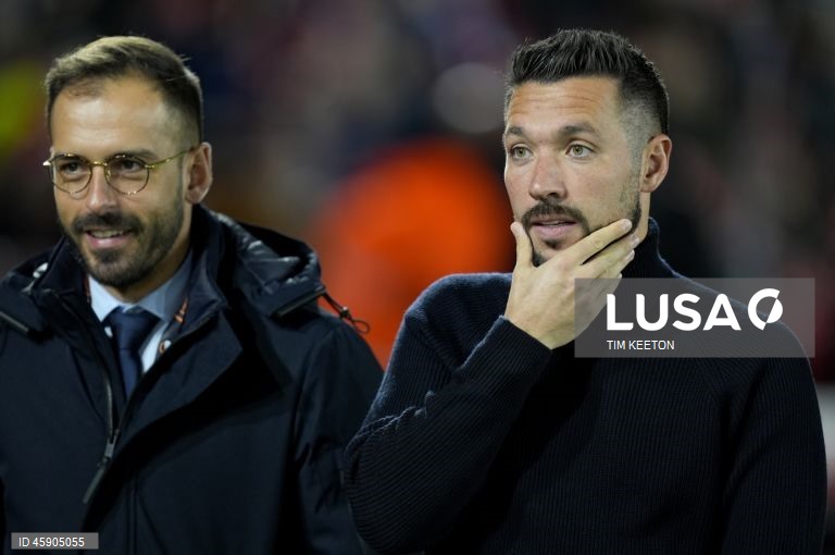  O FC Porto somou hoje a primeira derrota da época, ao perder por 2-0 no terreno dos ingleses do Nottingham Forest, em jogo da terceira jornada da fase de liga da Liga Europa de futebol.