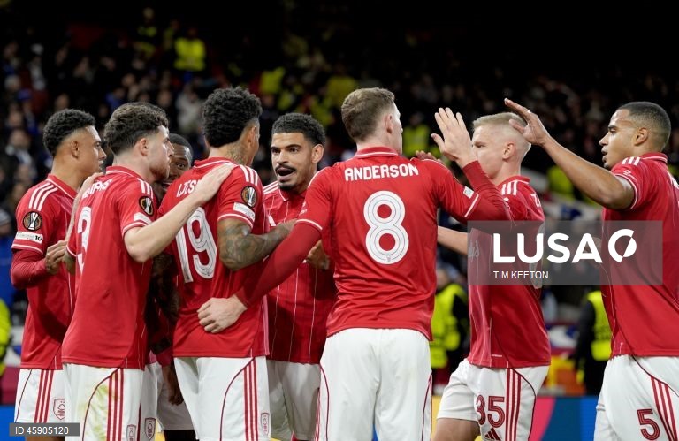  O FC Porto somou hoje a primeira derrota da época, ao perder por 2-0 no terreno dos ingleses do Nottingham Forest, em jogo da terceira jornada da fase de liga da Liga Europa de futebol.
