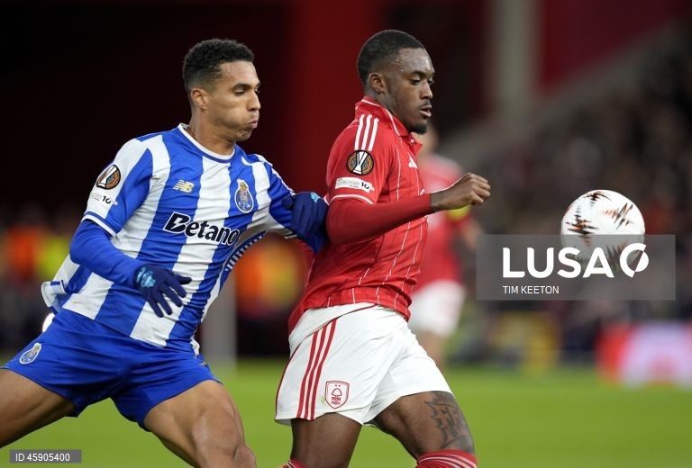 O FC Porto somou hoje a primeira derrota da época, ao perder por 2-0 no terreno dos ingleses do Nottingham Forest, em jogo da terceira jornada da fase de liga da Liga Europa de futebol.