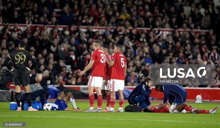  O FC Porto somou hoje a primeira derrota da época, ao perder por 2-0 no terreno dos ingleses do Nottingham Forest, em jogo da terceira jornada da fase de liga da Liga Europa de futebol.