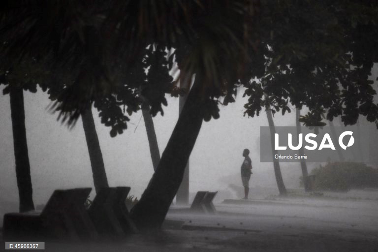 Mais de 647 000 pessoas sem água na República Dominicana após a tempestade Melissa.