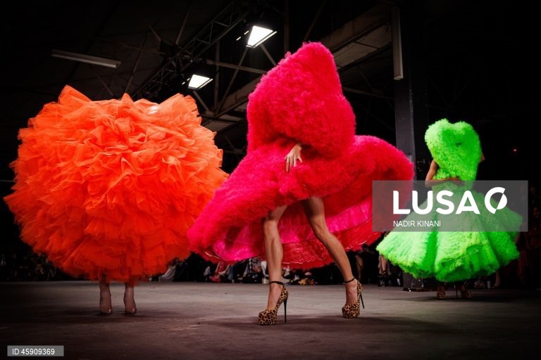 Semana da Moda de Melbourne 2025 - Coleções de alunos