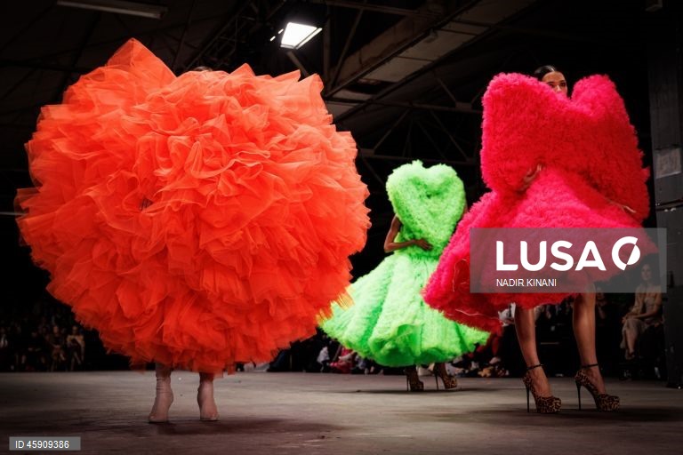 Semana da Moda de Melbourne 2025 - Coleções de alunos