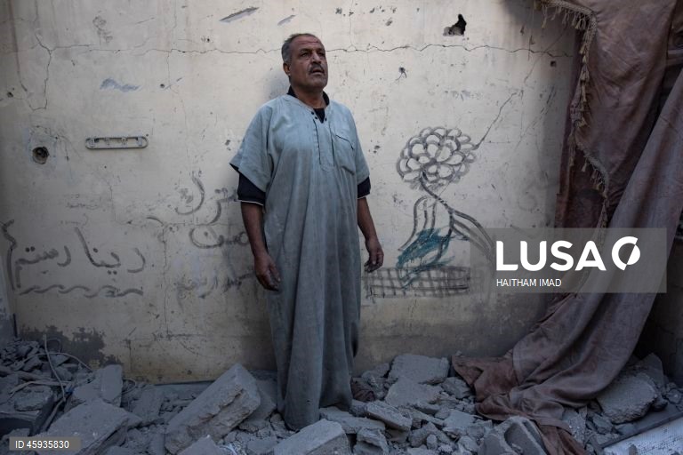 Faixa de Gaza: Ataques aéreos israelitas fazem pelo menos 60 mortos em Khan Yunis