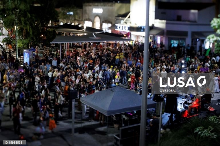 Festa de Halloween em Miami Beach 2025