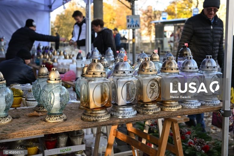 Dia de Todos os Santos na Polónia