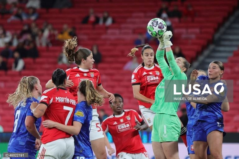 Futebol: Liga dos Campeões Feminina - Benfica vs Twente
