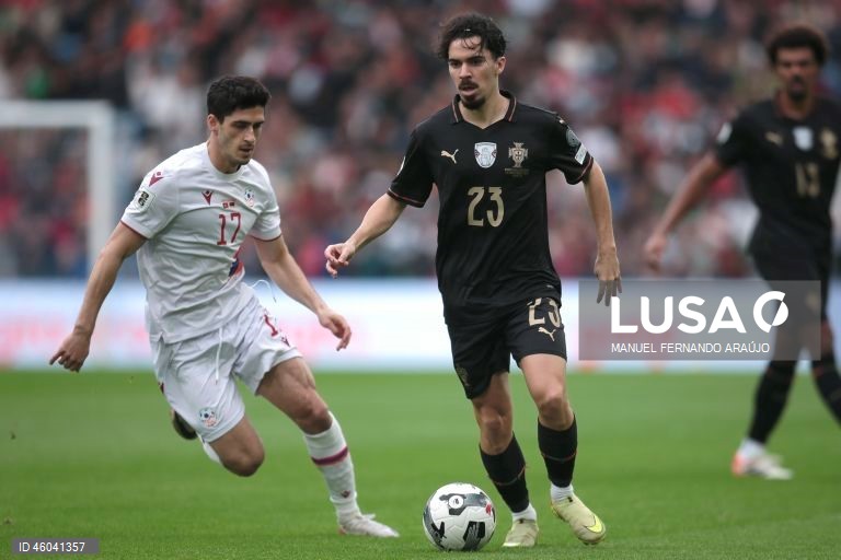 A seleção portuguesa de futebol assegurou hoje a nona presença num Campeonato do Mundo, ao golear por 9-1 a Arménia, na sexta e última jornada do Grupo F da qualificação europeia, no Estádio do Dragão, no Porto.