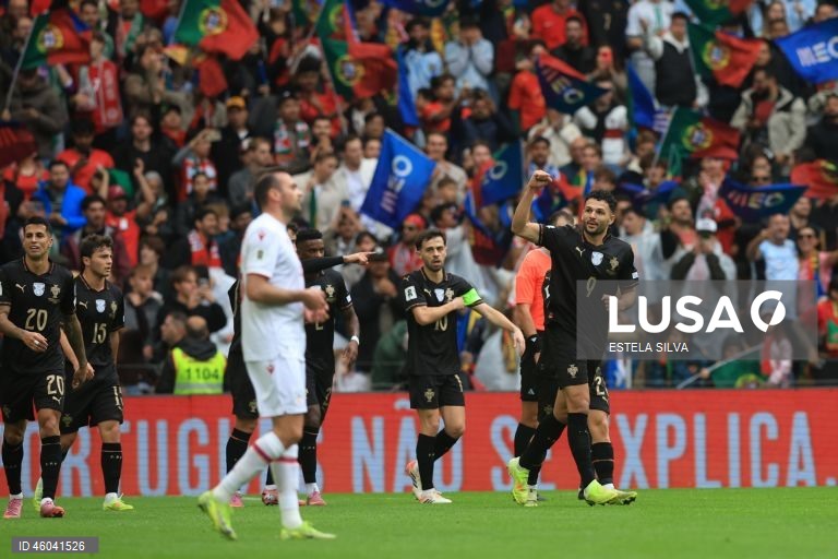 A seleção portuguesa de futebol assegurou hoje a nona presença num Campeonato do Mundo, ao golear por 9-1 a Arménia, na sexta e última jornada do Grupo F da qualificação europeia, no Estádio do Dragão, no Porto.