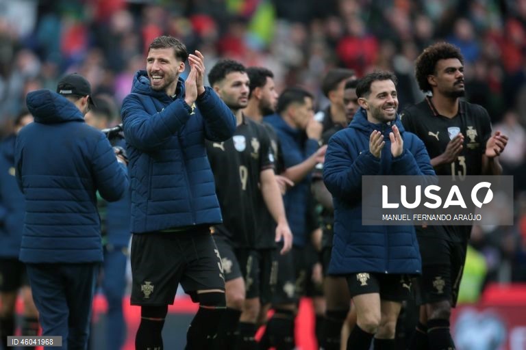 A seleção portuguesa de futebol assegurou hoje a nona presença num Campeonato do Mundo, ao golear por 9-1 a Arménia, na sexta e última jornada do Grupo F da qualificação europeia, no Estádio do Dragão, no Porto.