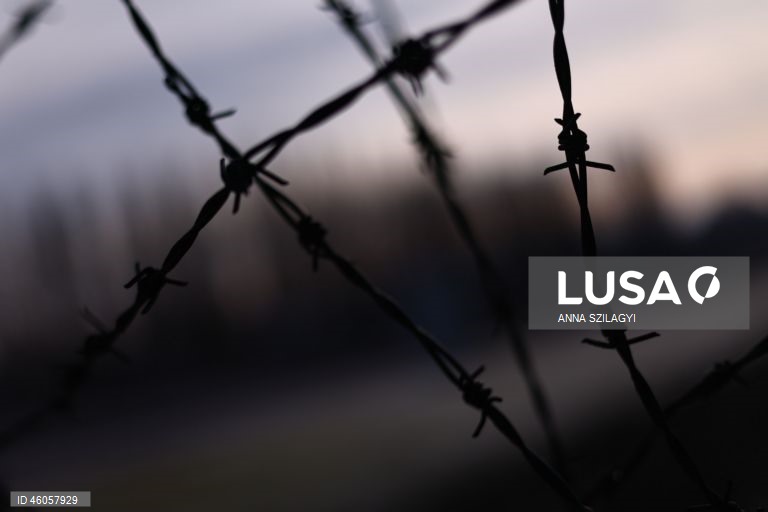 Alemanha: ministro da Cultura alemão Wolfram Weimer visita campo de concentração de Dachau