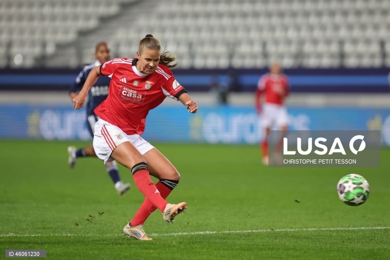 O Benfica piorou hoje a sua situação na Liga dos Campeões feminina de futebol, ao perder fora com as francesas do Paris FC (2-0), na quarta e antepenúltima jornada da fase de liga, penalizado por uma expulsão e erros a finalizar.