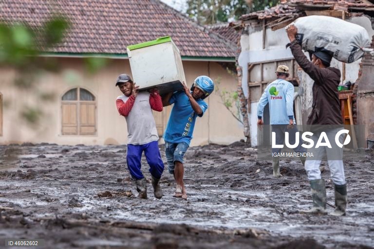 Indonésia: Consequências da erupção do vulcão Semeru