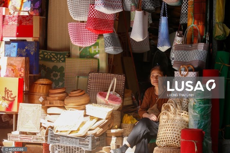Vietname: Mercado de rua em Hanoi