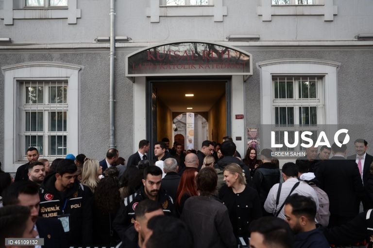 Papa Leão XVI visita a Turquia