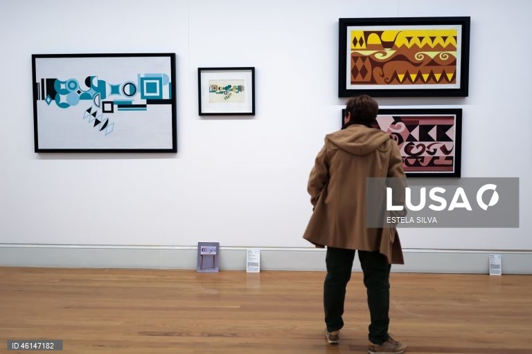 Visita guiada às exposições “A Marginália de Amadeo” e “Nadir Afonso: Território de Absoluta Liberdade”
