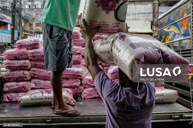 Filipinas: Mercado de rua em Quezon City