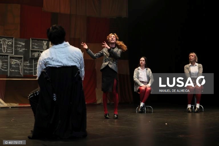 Teatro: Ensaio de imprensa da peça “Prometo-me Moderna”