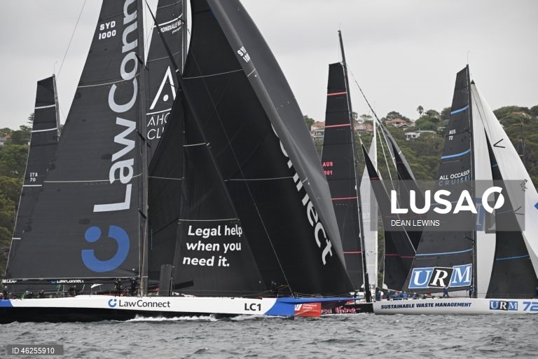 Largada da regata Sydney-Hobart 2025 no Cruising Yacht Club of Australia, em Sydney, Austrália.