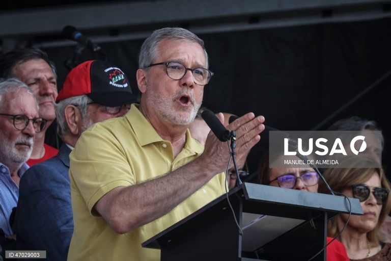 O secretário-geral da União Geral de Trabalhadores (UGT), Mário Mourão, usa da palavra durante a celebração do Dia do Trabalhador, no Centro Desportivo Nacional do Jamor, em oeiras, 01 de maio de 2026. MANUEL DE ALMEIDA/LUSA