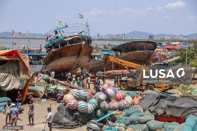 Mumbai: Fim da época de pesca