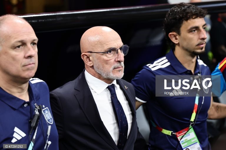 A seleção de Cabo Verde, estreante em campeonatos do mundo, impôs hoje um surpreendente empate 0-0 frente à campeã europeia Espanha, em jogo da primeira jornada do Grupo H, disputado em Atlanta.