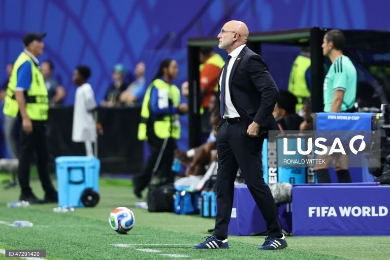 A seleção de Cabo Verde, estreante em campeonatos do mundo, impôs hoje um surpreendente empate 0-0 frente à campeã europeia Espanha, em jogo da primeira jornada do Grupo H, disputado em Atlanta.