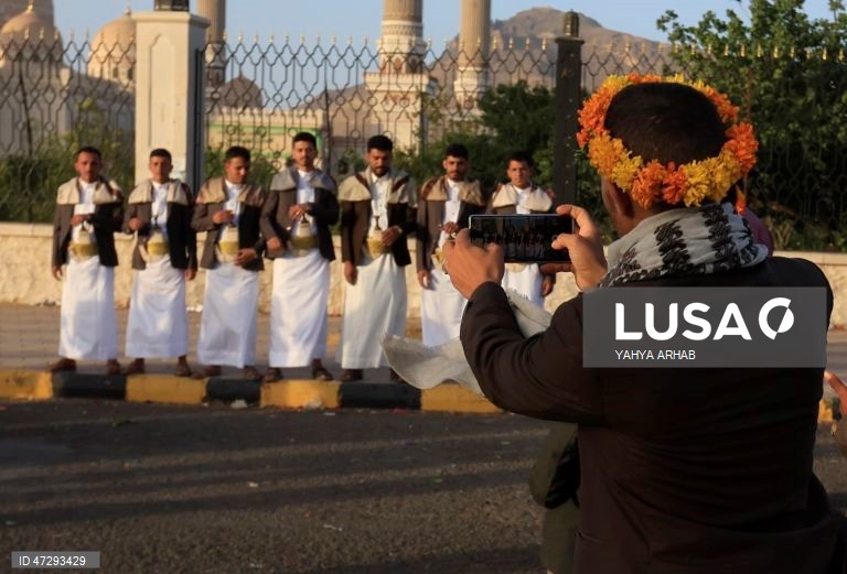 Iémen: Noivos fazem sessão fotográfica em Saná