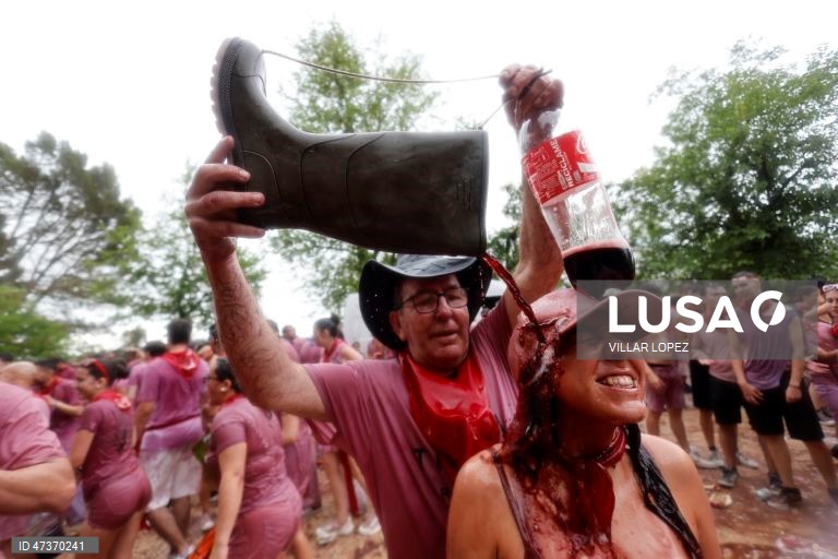 Espanha: Tradicional Batalha do Vinho em Haro
