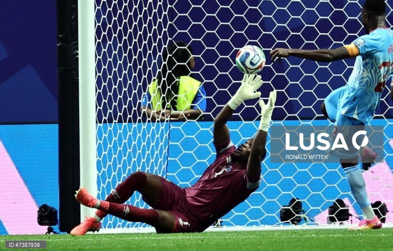 O inglês Harry Kane saltou hoje para o sexto lugar dos melhores marcadores da história dos Mundiais de futebol, com 13 golos, ao ‘bisar’ face à República Democrática do Congo (2-1), nos 16 avos de final do Mundial2026.