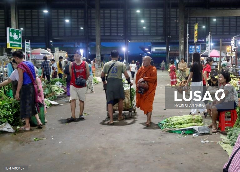 Myanmar: Mercado tradicional em Yangon