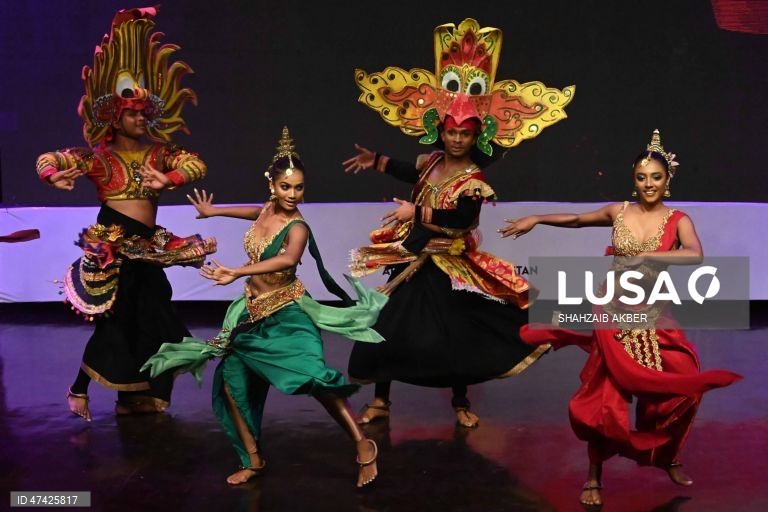 Paquistão: Bailarinos do Sri Lanka atuam em Carachi