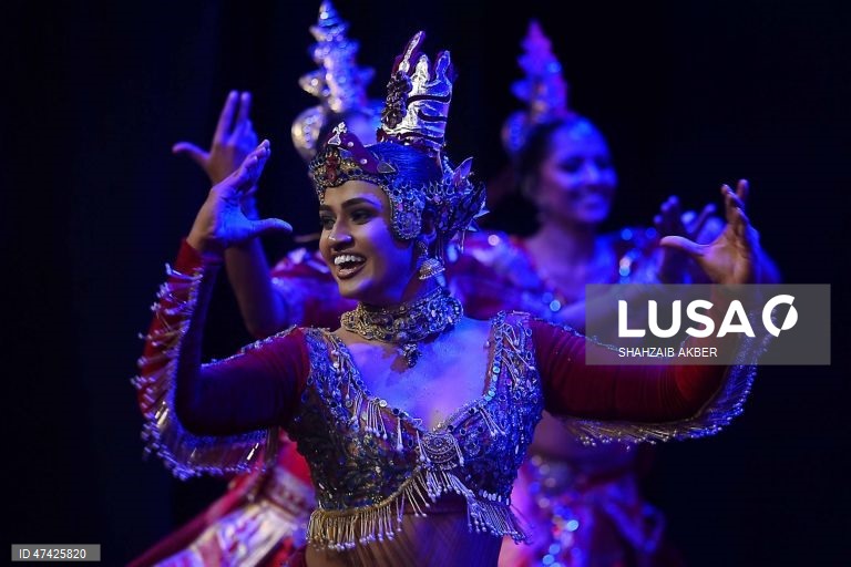 Paquistão: Bailarinos do Sri Lanka atuam em Carachi