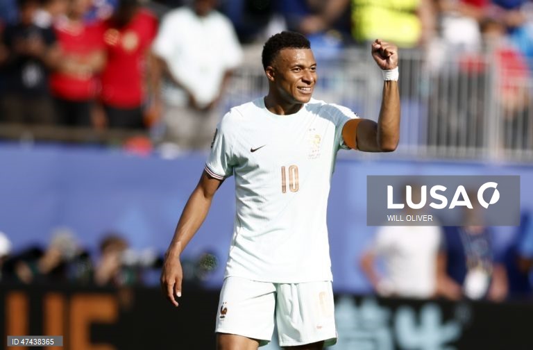 A vice-campeã em título França qualificou-se hoje para as meias-finais do Mundial de futebol de 2026, ao vencer Marrocos, sobrevivente de África, por 2-0, no primeiro encontro dos ‘quartos’, disputado em Foxborough, nos Estados Unidos.