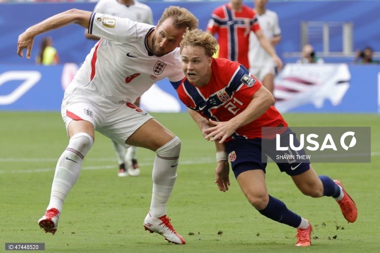 A Inglaterra qualificou-se no sábado para as meias-finais do Mundial de futebol de 2026, ao vencer a Noruega por 2-1, em encontro realizado em Miami Gardens, nos Estados Unidos.
