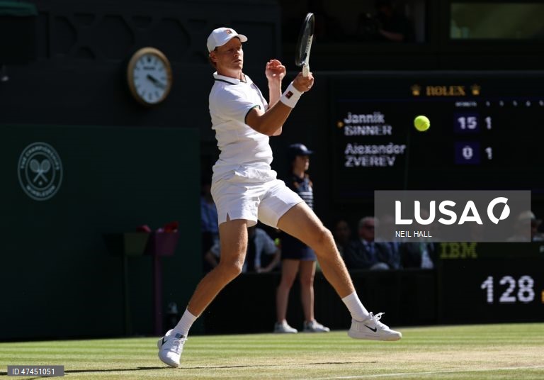 Ténis: Termina torneio de Wimbledon masculinos e femininos em Londres.