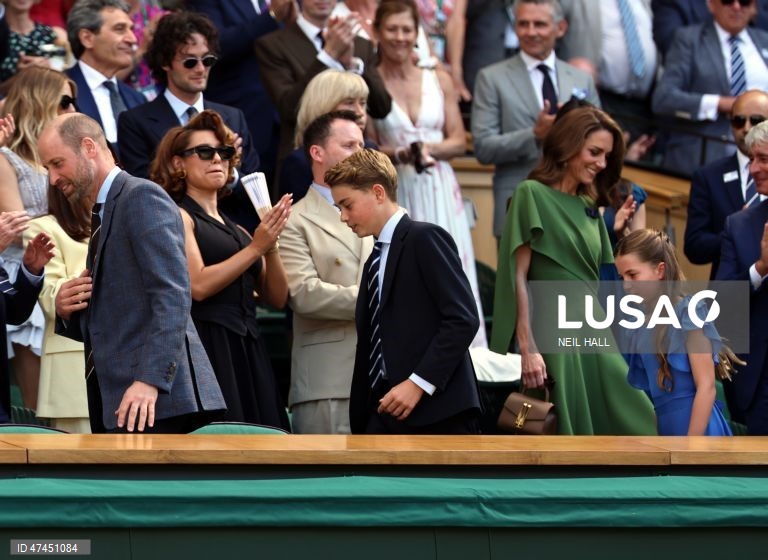 Ténis: Termina torneio de Wimbledon masculinos e femininos em Londres.