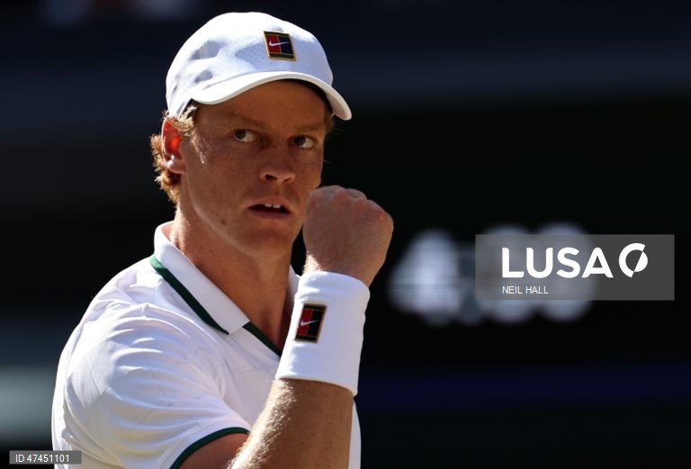 Ténis: Termina torneio de Wimbledon masculinos e femininos em Londres.