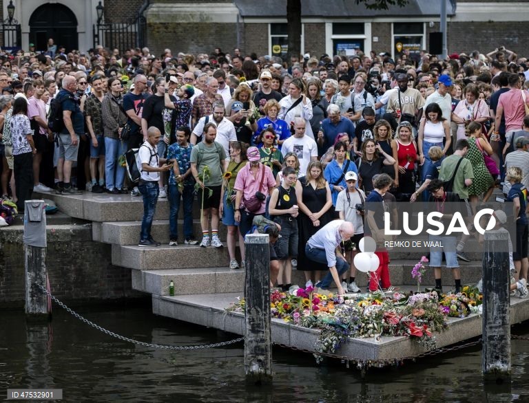 Homenagem na Alemanha e na Holanda às vítimas do ataque na parada gay de Berlim 