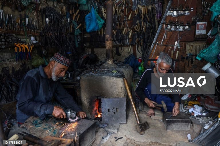 Caxemira: Declínio da tradicional ferraria 
