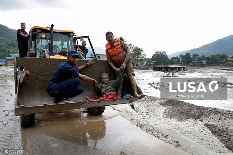 Nepal: Inundações no norte do país